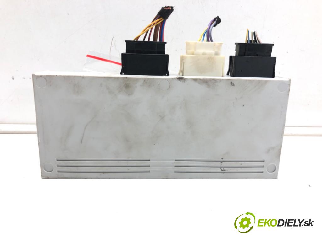 BMW F31 Kombi 2013 105 kW 318 d 1995 Modul dverí 7367747