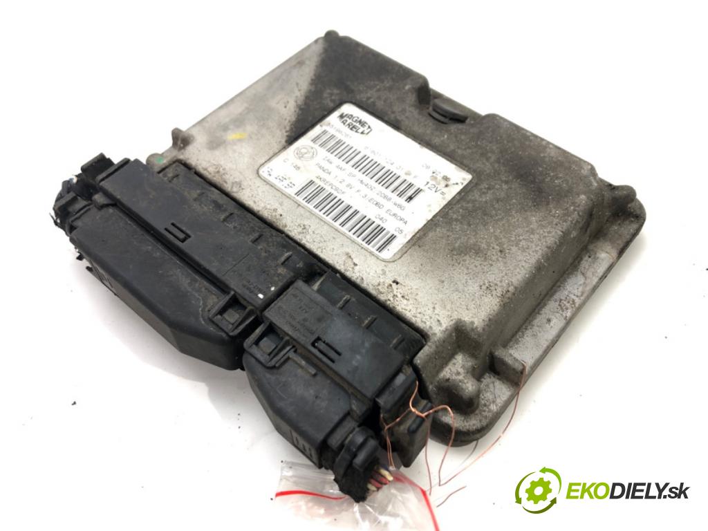 FIAT PANDA (169_) 2003 - 2022    1.2 LPG (169.AXB1A) 44 kW [60 KM] Benzyna / gaz sa  riadiaca jednotka Motor 55196261 (Riadiace jednotky)