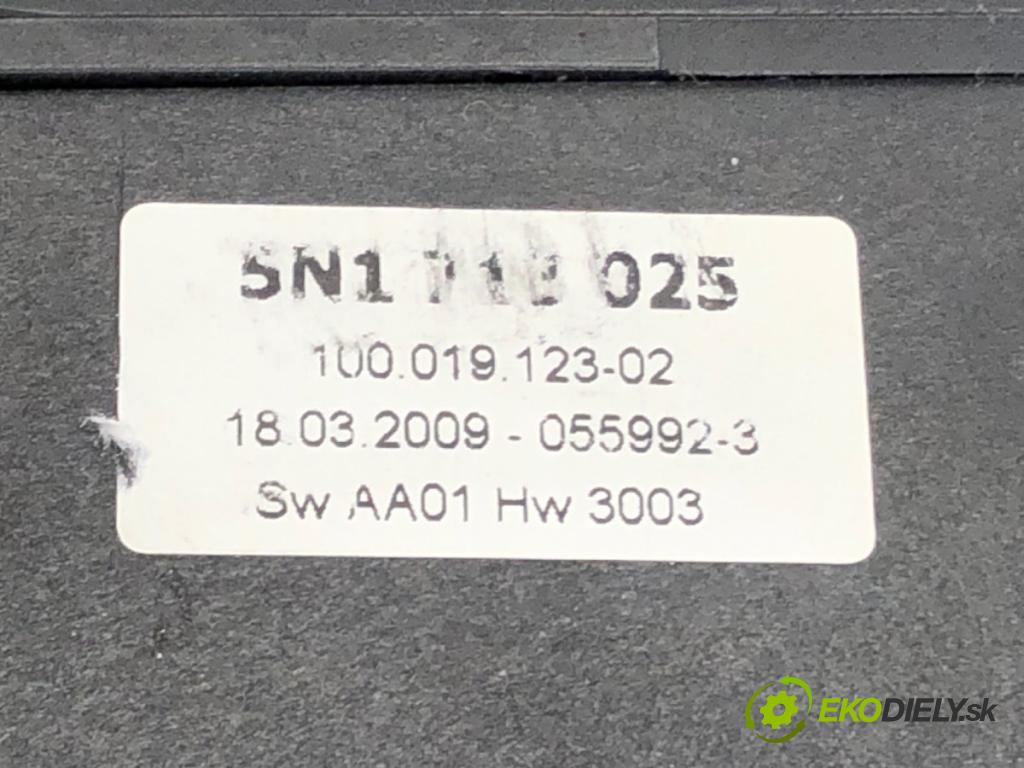 VW TIGUAN (5N_) 2007 - 2018    2.0 TFSI 4motion 125 kW [170 KM] benzyna 2007 - 20  Kulisa 5N1718025 (Rýchlostné páky / kulisy)
