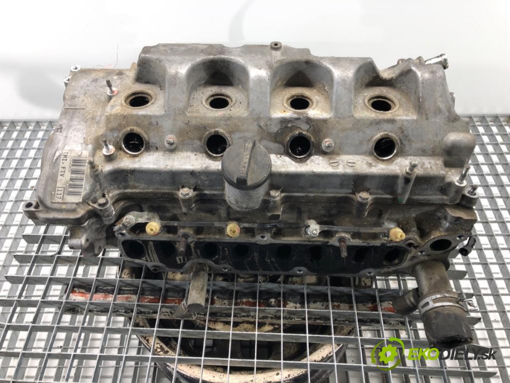 TOYOTA COROLLA Verso (ZER_, ZZE12_, R1_) 2004 - 2009    2.2 D-4D (AUR10_) 100 kW [136 KM] olej napędowy 20  Hlava valcov 2AD-FTV (Hlavy valcov)