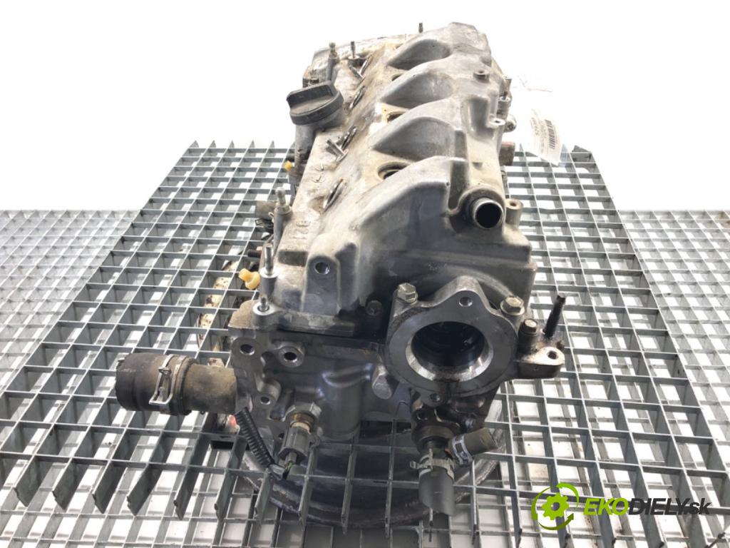 TOYOTA COROLLA Verso (ZER_, ZZE12_, R1_) 2004 - 2009    2.2 D-4D (AUR10_) 100 kW [136 KM] olej napędowy 20  Hlava valcov 2AD-FTV (Hlavy valcov)