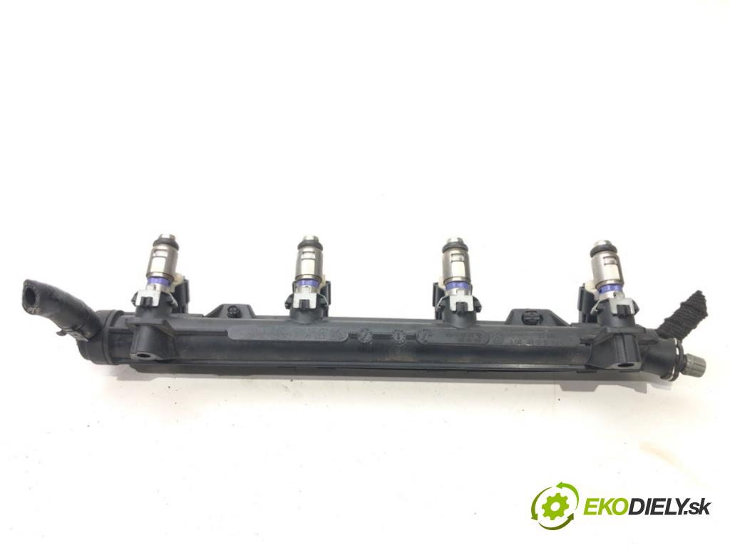 VW POLO V (6R1, 6C1) 2009 - 2022    1.4 (6R1) 63 kW [85 KM] benzyna 2009 - 2014  Lišta vstrekovacia 036971824D 036031AH (Vstrekovacie lišty)