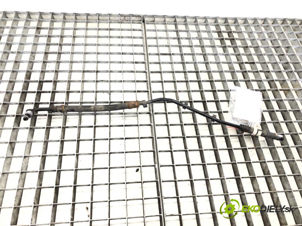 VW POLO V (6R1, 6C1) 2009 - 2022    1.4 (6R1) 63 kW [85 KM] benzyna 2009 - 2014  hadica servočerpadlo  (Rúrky, hadice servočerpadla)