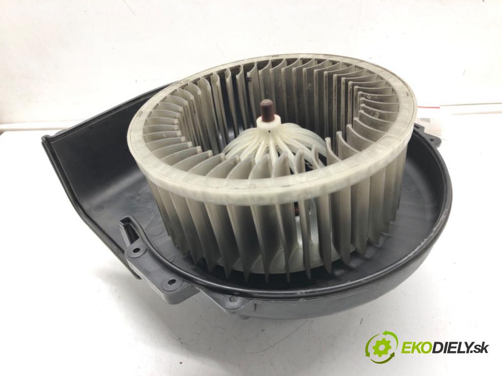 VW POLO V (6R1, 6C1) 2009 - 2022    1.4 (6R1) 63 kW [85 KM] benzyna 2009 - 2014  ventilátor kúrenia 6Q0820015H