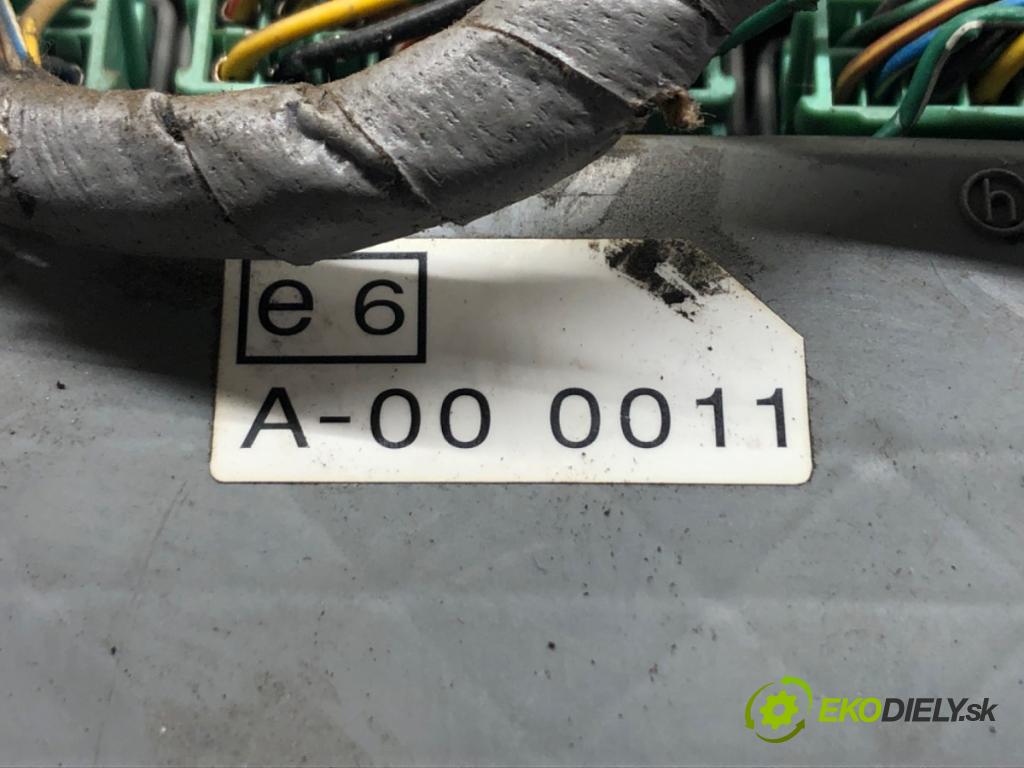 HONDA ACCORD VII (CL, CN) 2003 - 2012    2.2 i-CTDi (CN1) 103 kW [140 KM] olej napędowy 200  modul BSI SEF-G01 (Pojistkové skříňky)