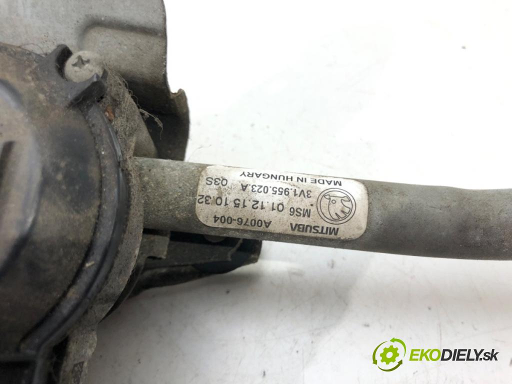 SKODA SUPERB III (3V3) 2015 - 2022    1.4 TSI 110 kW [150 KM] benzyna 2015 - 2022  Mechanizmus stieračov predný 3V1955023A (Motorčeky stieračov predné)