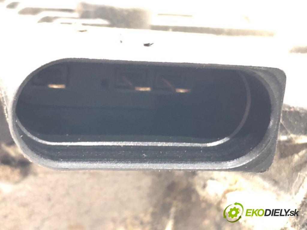 SKODA SUPERB III (3V3) 2015 - 2022    1.4 TSI 110 kW [150 KM] benzyna 2015 - 2022  Mechanizmus stieračov predný 3V1955023A (Motorčeky stieračov predné)