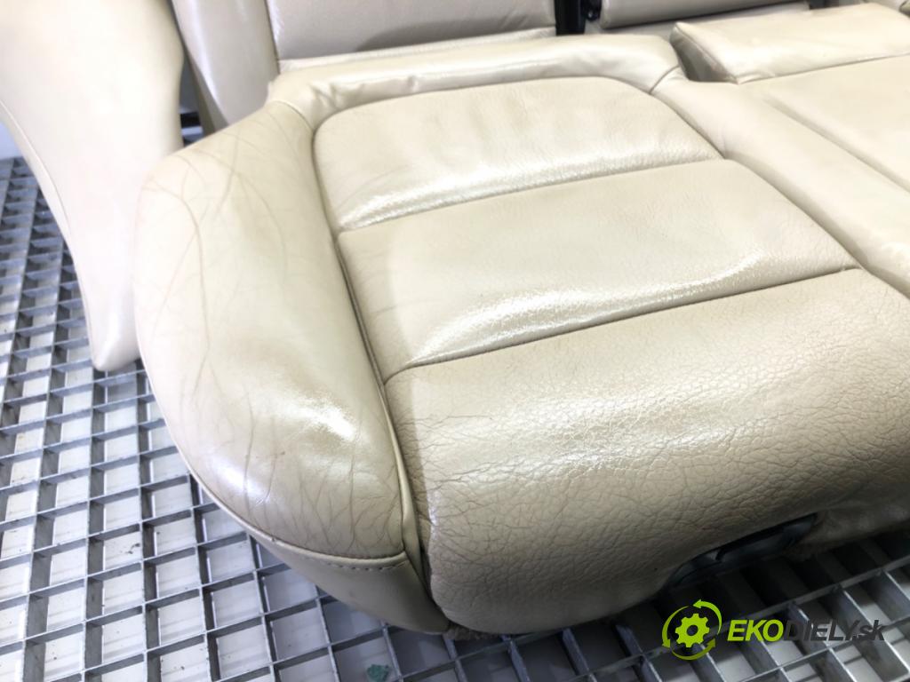 VOLVO V70 III (135) 2007 - 2016    T5 177 kW [241 KM] benzyna 2010 - 2014  Sedadlo druhý RIADOK: