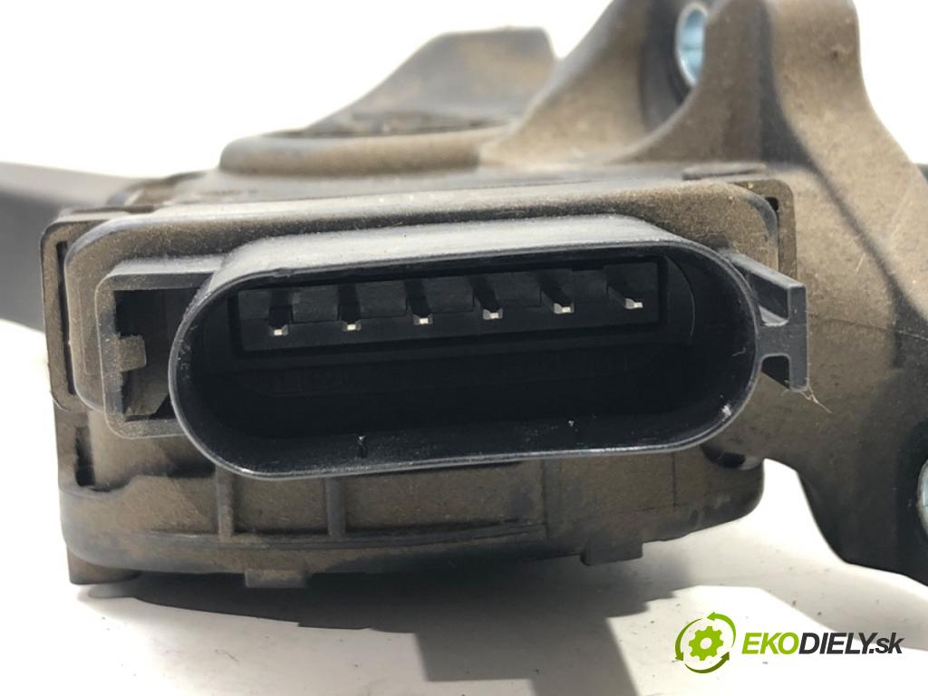 VOLVO V70 III (135) 2007 - 2016    T5 177 kW [241 KM] benzyna 2010 - 2014  Potenciometer plynového pedálu 31329058 (Pedále)
