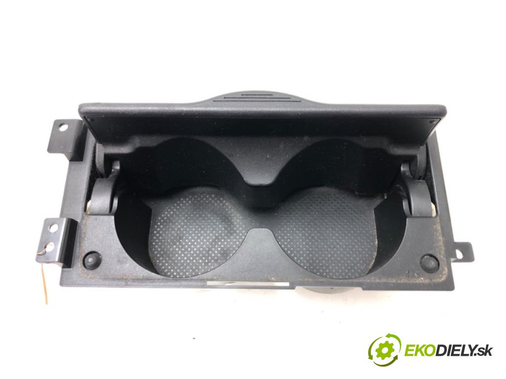 MITSUBISHI LANCER VIII (CY_A, CZ_A) 2007 - 2022    1.8 105 kW [143 KM] benzyna 2008 - 2022  Držiak na nápoje  (Úchyty, držiaky na nápoje)