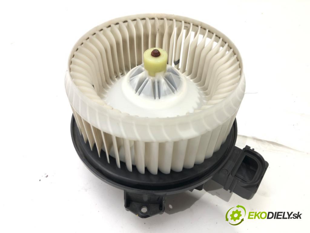 FORD MONDEO V sedan (CD) 2012 - 2022    2.5 127 kW [173 KM] benzyna 2012 - 2022  ventilátor kúrenia AY272700-6220