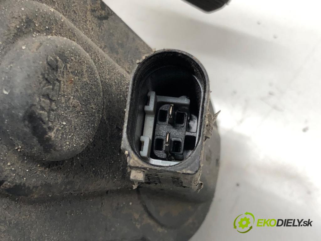 VW PASSAT CC B6 (357) 2008 - 2012    2.0 TDI 103 kW [140 KM] olej napędowy 2008 - 2012  Brzdič strmeň pravy zad