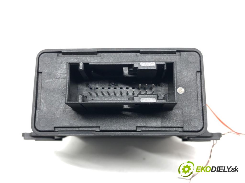 VW PASSAT CC B6 (357) 2008 - 2012    2.0 TDI 103 kW [140 KM] olej napędowy 2008 - 2012  Modul svetiel 5M0907357C (Ostatné)