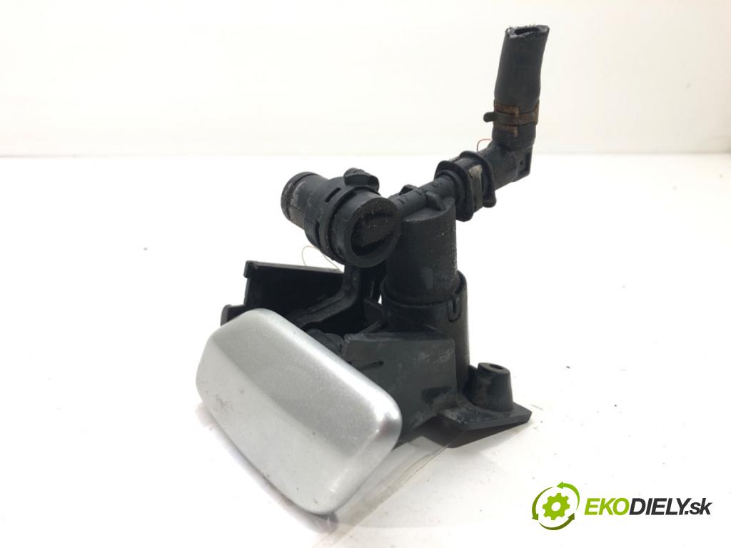 TOYOTA AURIS (_E15_) 2006 - 2012    1.6 (ZRE151_) 91 kW [124 KM] benzyna 2007 - 2012  ostrekovača svetla ľavy  (Motorčeky, čerpadlá ostrekovačov)