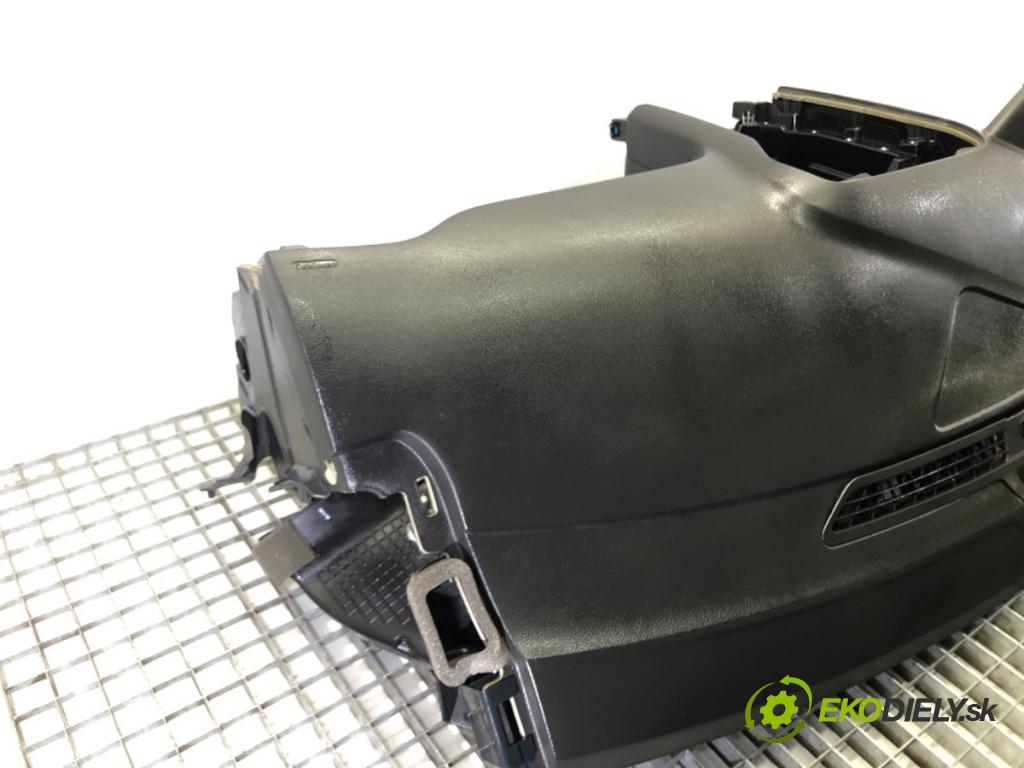 FORD MONDEO V liftback (CE) 2014 - 2022    2.0 TDCi 110 kW [150 KM] olej napędowy 2014 - 2022  Palubná doska  (Palubné dosky)