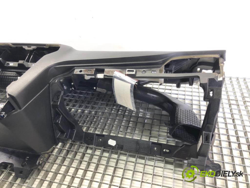 FORD MONDEO V liftback (CE) 2014 - 2022    2.0 TDCi 110 kW [150 KM] olej napędowy 2014 - 2022  Palubná doska  (Palubné dosky)