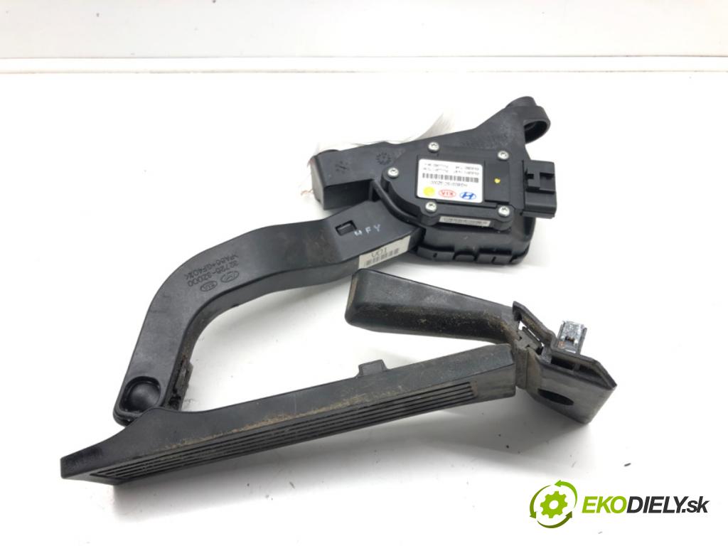 HYUNDAI i40 I (VF) 2012 - 2022    1.7 CRDi 100 kW [136 KM] olej napędowy 2012 - 2022  Potenciometer plynového pedálu 32726-3Z000 (Pedále)