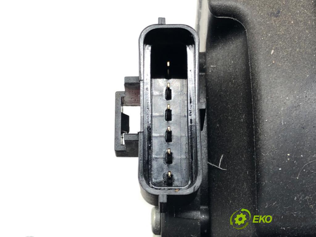 HYUNDAI i40 I (VF) 2012 - 2022    1.7 CRDi 100 kW [136 KM] olej napędowy 2012 - 2022  Potenciometer plynového pedálu 32726-3Z000 (Pedále)