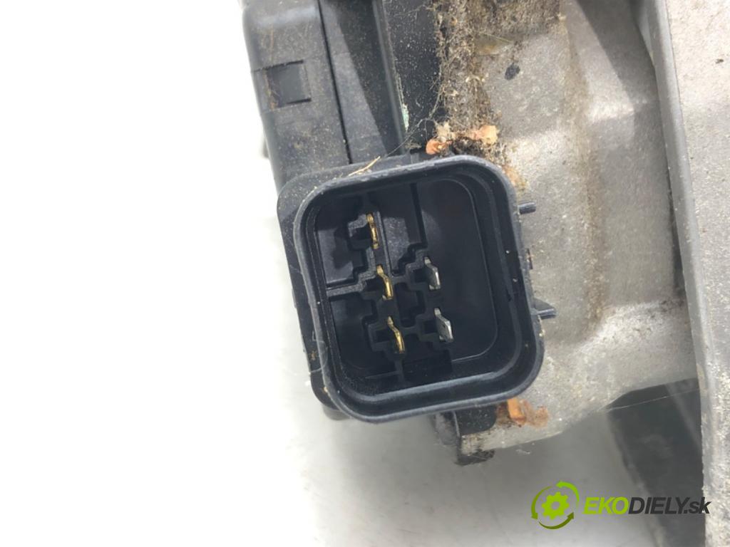 HYUNDAI i40 I (VF) 2012 - 2022    1.7 CRDi 100 kW [136 KM] olej napędowy 2012 - 2022  Mechanizmus stieračov predný 98100-3Z000 (Motorčeky stieračov predné)