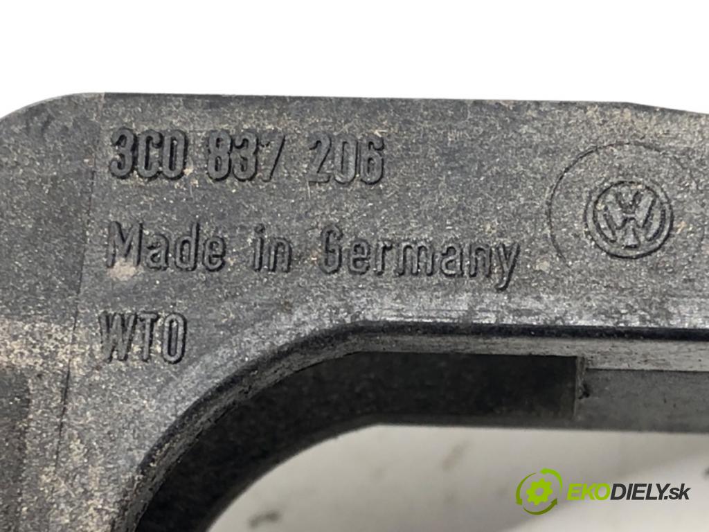 VW PASSAT B7 Variant (365) 2010 - 2015    2.0 TDI 103 kW [140 KM] olej napędowy 2010 - 2014  Kľučka vonkajšia pravy zad 3C0837206