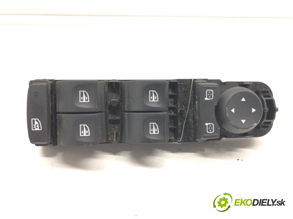 RENAULT FLUENCE (L3_) 2010 - 2022    1.6 16V (L304, L305, L30H) 82 kW [111 KM] benzyna   Prepínač okien  (Prepínače, spínače, tlačidlá a ovládače kúrenia)