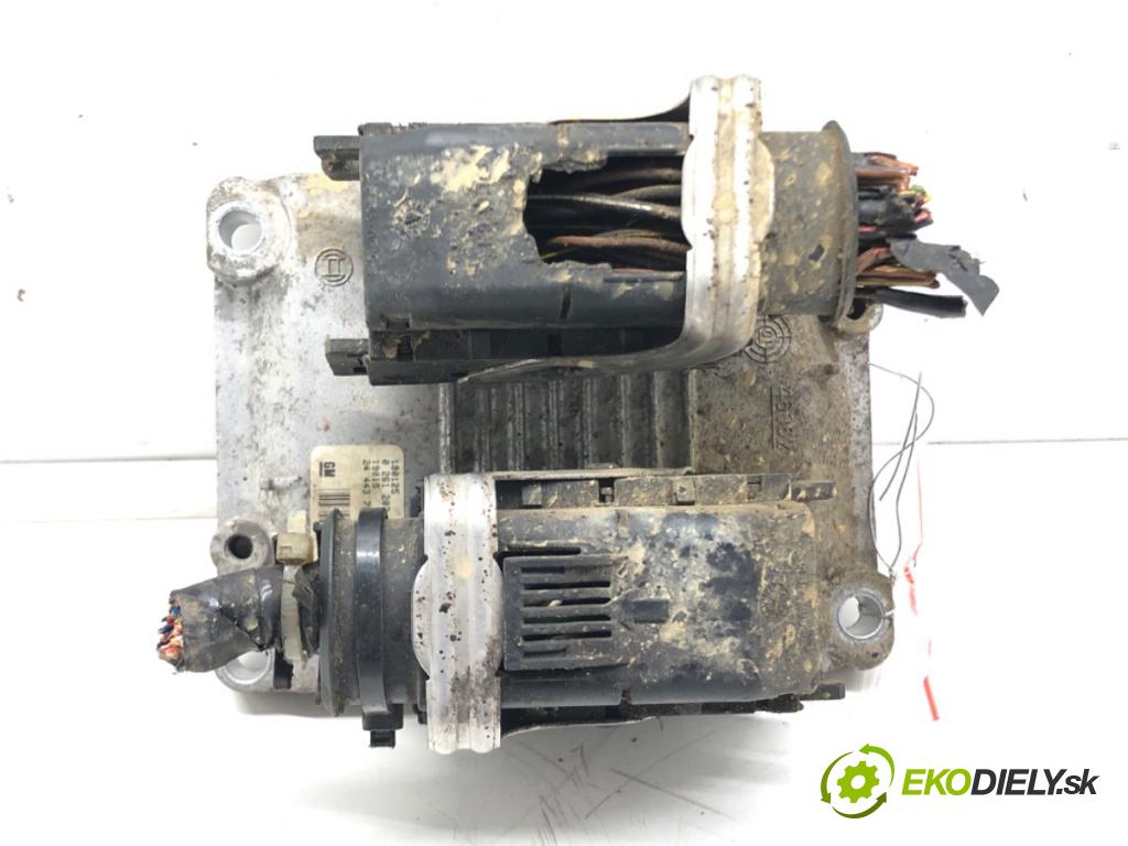 OPEL CORSA C (X01) 2000 - 2009    1.0 (F08, F68) 43 kW [58 KM] benzyna 2000 - 2003  riadiaca jednotka Motor 24443795 (Riadiace jednotky)