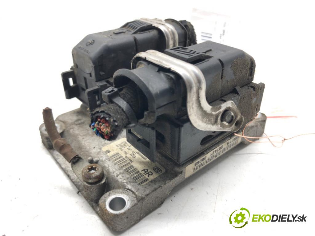 OPEL CORSA C (X01) 2000 - 2009    1.0 (F08, F68) 43 kW [58 KM] benzyna 2000 - 2003  riadiaca jednotka Motor 24443795 (Riadiace jednotky)