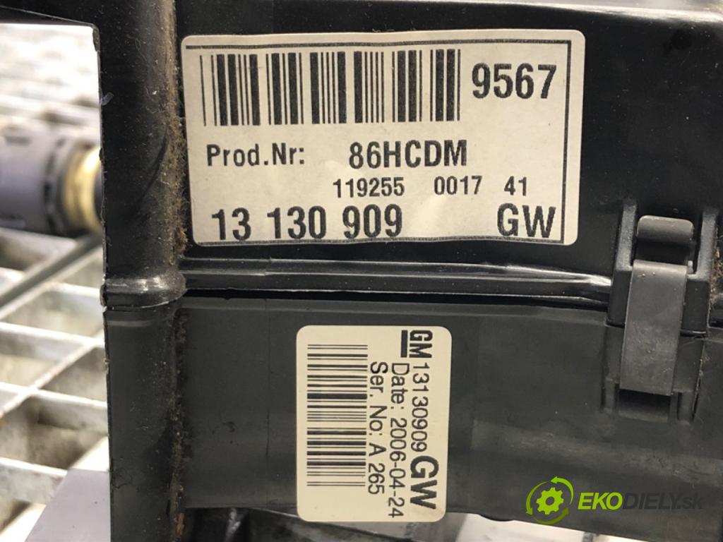 OPEL SIGNUM liftback (Z03) 2003 - 2008    3.0 V6 CDTI (F48) 130 kW [177 KM] olej napędowy 20  Kulisa 13130909GW (Rýchlostné páky / kulisy)