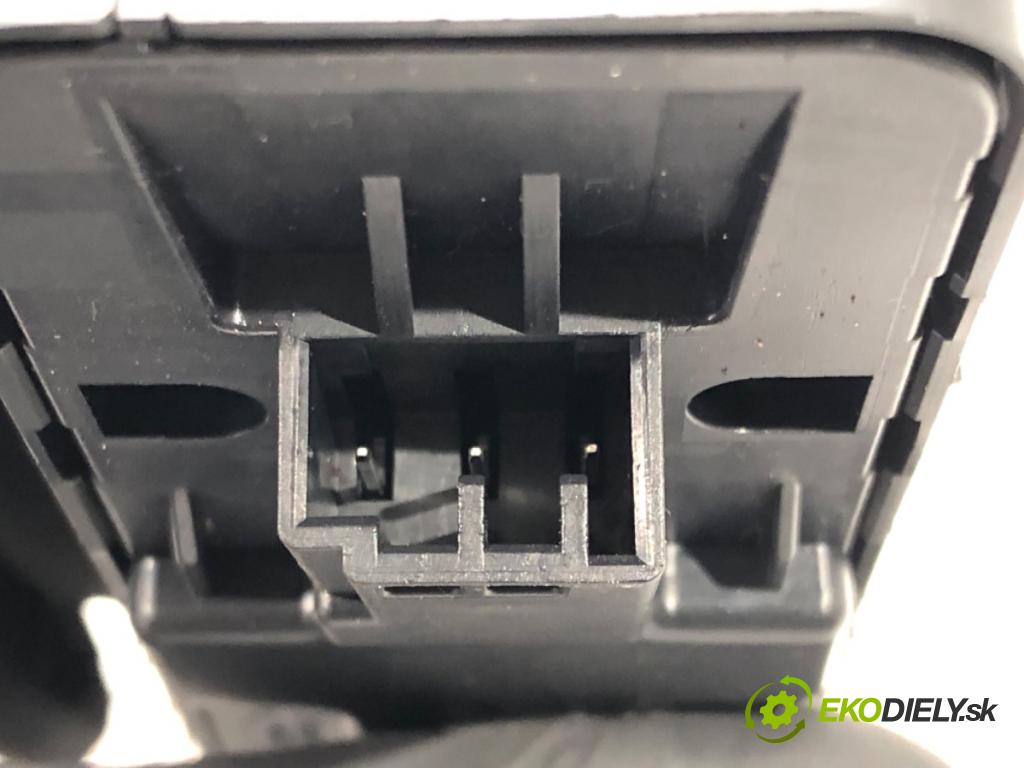 JAGUAR XE (X760) 2015 - 2022    2.0 D 132 kW [180 KM] olej napędowy 2015 - 2022  Prepínač okien SPA028JT00F (Prepínače, spínače, tlačidlá a ovládače kúrenia)