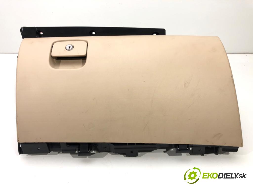 JAGUAR XE (X760) 2015 - 2022    2.0 D 132 kW [180 KM] olej napędowy 2015 - 2022  Priehradka, kastlík spolujazdca  (Priehradky, kastlíky)