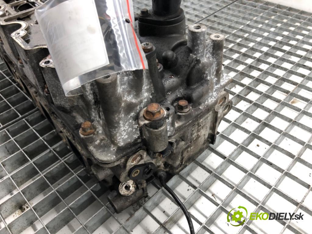 JAGUAR XE (X760) 2015 - 2022    2.0 D 132 kW [180 KM] olej napędowy 2015 - 2022  Hlava valcov G4D3-6J011-BB (Hlavy valcov)