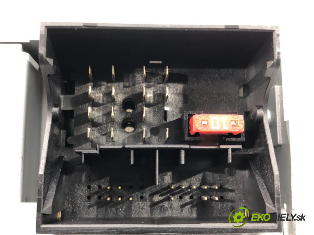 CITROEN C-ELYSEE (DD_) 2012 - 2022    1.6 VTi 115 85 kW [115 KM] benzyna 2012 - 2022  RADIO 98134281ZD00 (Audio zariadenia)