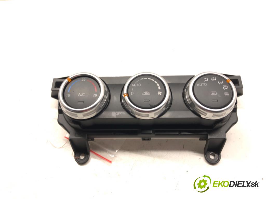 MAZDA 2 (DL, DJ) 2014 - 2022    1.5 SKYACTIV-G 66 kW [90 KM] benzyna 2014 - 2017  Panel ovládania kúrenia  (Prepínače, spínače, tlačidlá a ovládače kúrenia)
