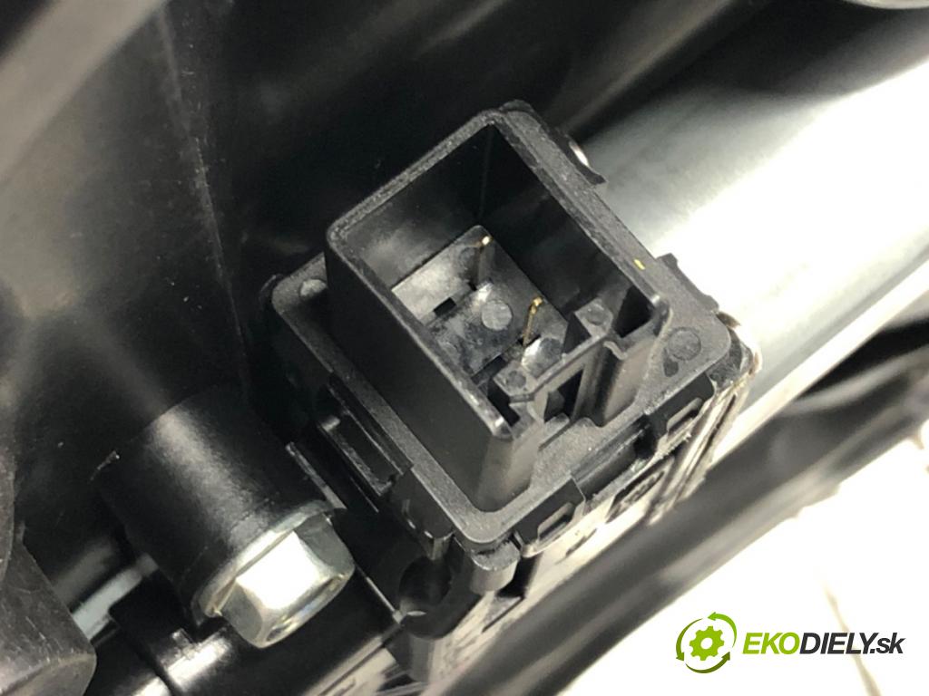 MAZDA 2 (DL, DJ) 2014 - 2022    1.5 SKYACTIV-G 66 kW [90 KM] benzyna 2014 - 2017  mechanismus okna pravý zadní část DA6C7297X