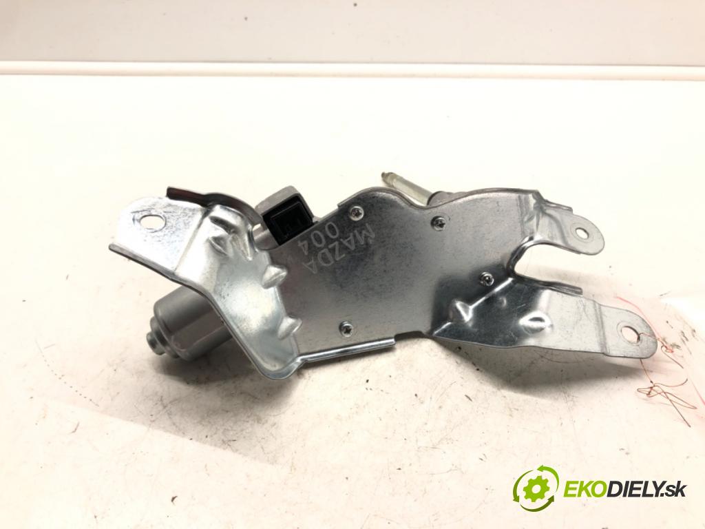 MAZDA 2 (DL, DJ) 2014 - 2022    1.5 SKYACTIV-G 66 kW [90 KM] benzyna 2014 - 2017  Motor stieračov zad
