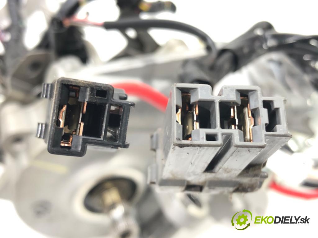 MITSUBISHI ASX (GA_W_) 2009 - 2022    1.6 MIVEC 86 kW [117 KM] benzyna 2010 - 2022  Pumpa servočerpadlo JJ001-00388 (Servočerpadlá, pumpy riadenia)