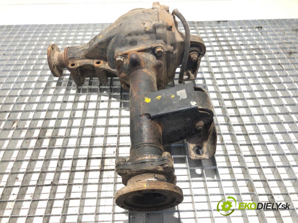 NISSAN TERRANO I samochód terenowy zamknięty 1995 74 kW 2.4 2389 Most ,diferenciál predný