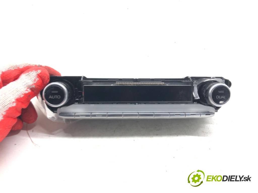 TOYOTA COROLLA sedan (_E21_) 2019 - 2022    1.6 VVTi Flexfuel (ZRE210_) 92 kW [125 KM] Benzyna  Panel ovládania kúrenia 55900-02F30 (Prepínače, spínače, tlačidlá a ovládače kúrenia)