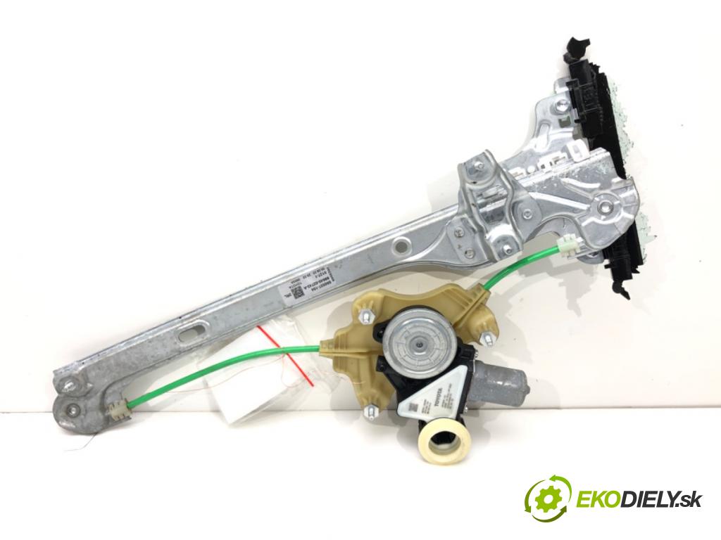 TOYOTA COROLLA sedan (_E21_) 2019 - 2022    1.6 VVTi Flexfuel (ZRE210_) 92 kW [125 KM] Benzyna  mechanismus okna levý zadní část 69840-02743-A
