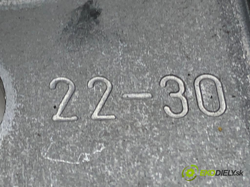 TOYOTA COROLLA sedan (_E21_) 2019 - 2022    1.6 VVTi Flexfuel (ZRE210_) 92 kW [125 KM] Benzyna  Lakťová opierka  (Lakťové opierky)