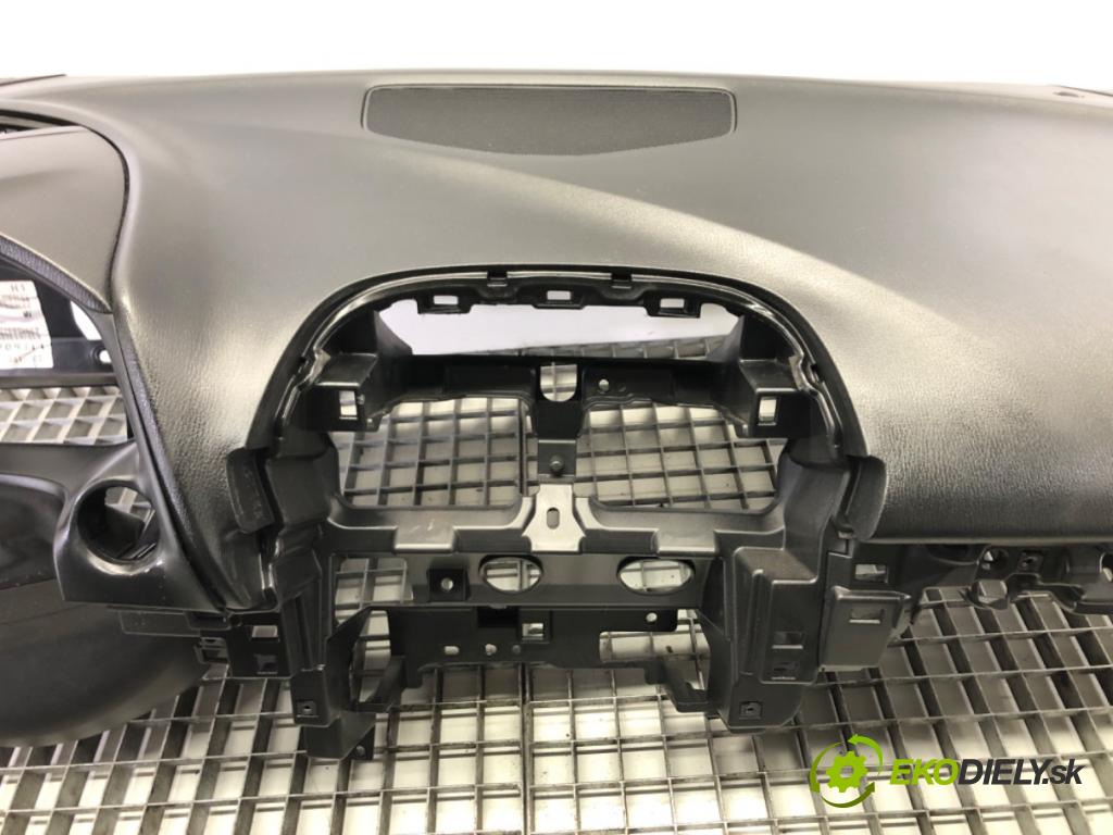 MAZDA 3 (BM, BN) 2013 - 2022    2.5 (BM543) 138 kW [188 KM] benzyna 2013 - 2022  Palubná doska  (Palubné dosky)