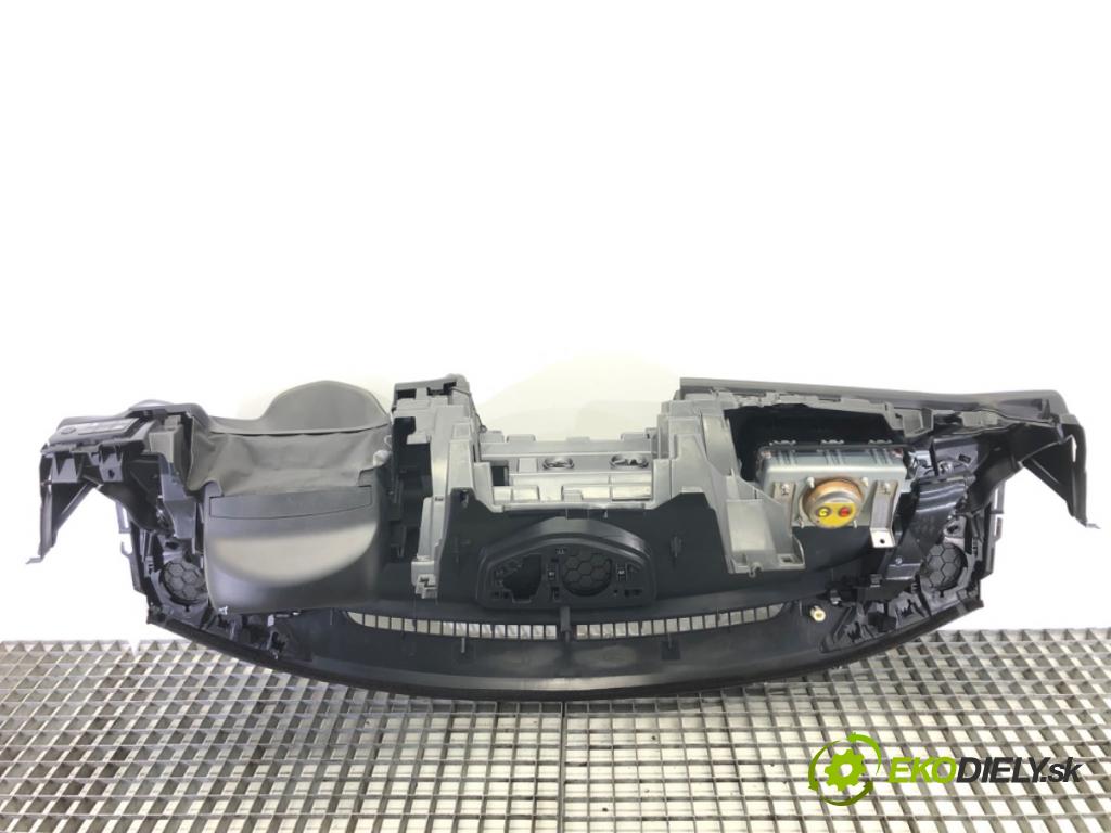 MAZDA 3 (BM, BN) 2013 - 2022    2.5 (BM543) 138 kW [188 KM] benzyna 2013 - 2022  Palubná doska  (Palubné dosky)