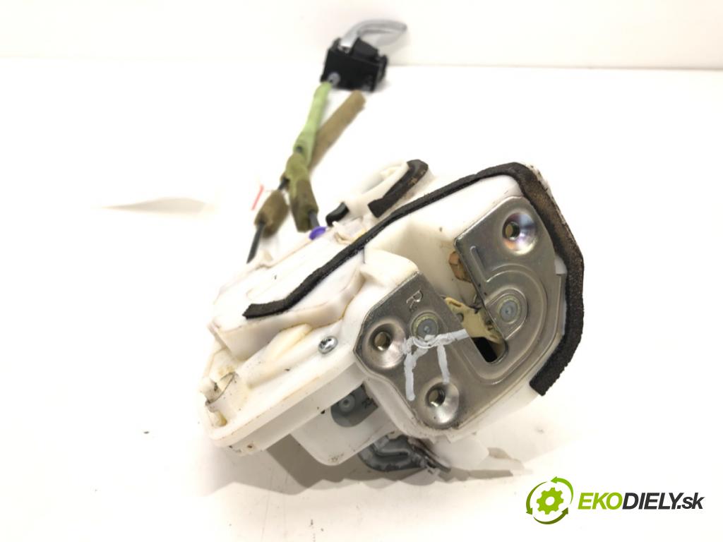 MAZDA 3 (BM, BN) 2013 - 2022    2.5 (BM543) 138 kW [188 KM] benzyna 2013 - 2022  zámok dveře pravý zadní část 