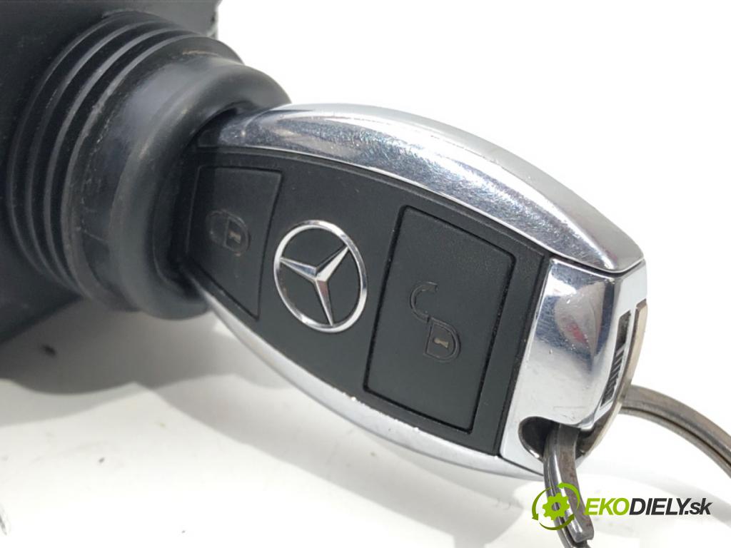 MERCEDES-BENZ KLASA GLK (X204) 2008 - 2015    220 CDI 4-matic (204.984, 204.997) 125 kW [170 KM]  spínačka A2079052600 (Spínací skříňky a klíče)