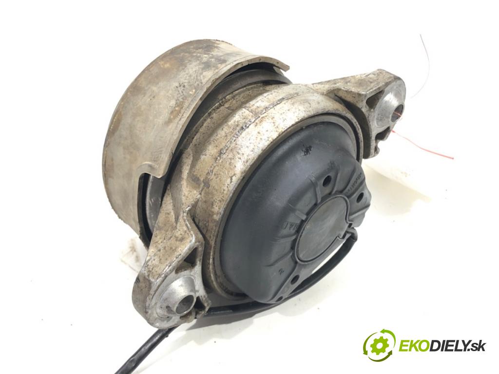 MERCEDES-BENZ KLASA GLK (X204) 2008 - 2015    220 CDI 4-matic (204.984, 204.997) 125 kW [170 KM]  AirBag Motor  (Držiaky motora)