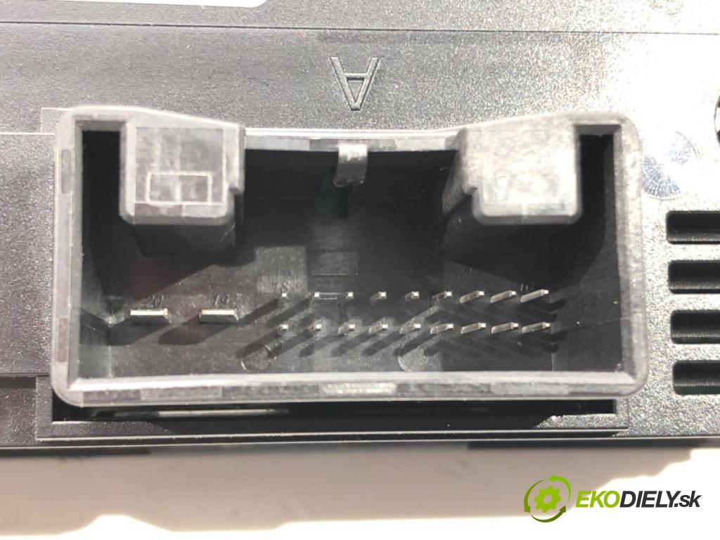 AUDI A6 C7 (4G2, 4GC) 2010 - 2018    3.0 TDI quattro 180 kW [245 KM] olej napędowy 2011  Panel ovládania kúrenia 4G0820043AE (Prepínače, spínače, tlačidlá a ovládače kúrenia)