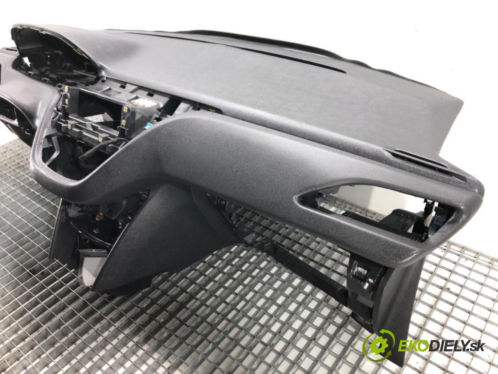PEUGEOT 208 I (CA_, CC_) 2012 - 2022    1.2 VTI 82 60 kW [82 KM] benzyna 2012 - 2022  Palubná doska  (Palubné dosky)