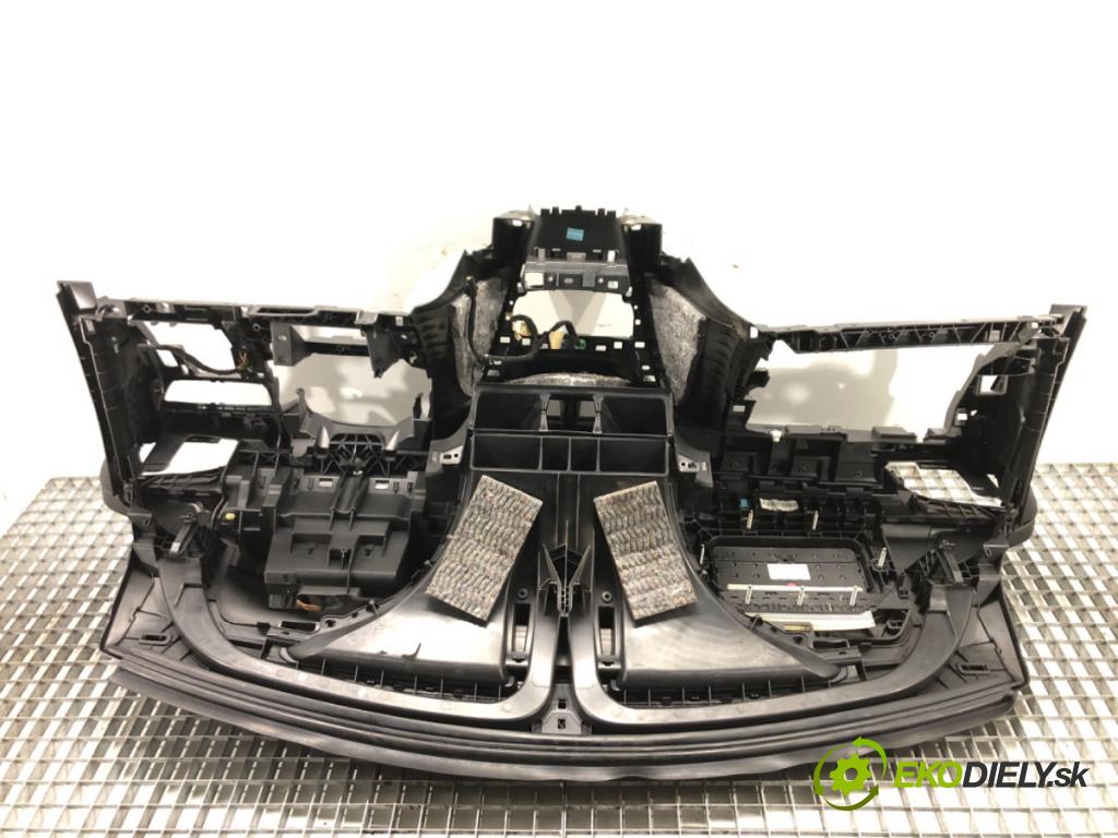 PEUGEOT 208 I (CA_, CC_) 2012 - 2022    1.2 VTI 82 60 kW [82 KM] benzyna 2012 - 2022  Palubná doska  (Palubné dosky)