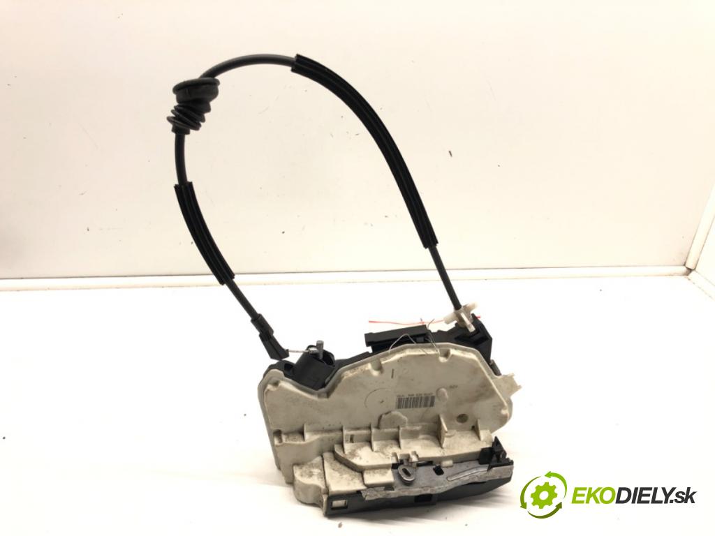 SKODA SUPERB II Kombi (3T5) 2009 - 2015    2.0 TDI 103 kW [140 KM] olej napędowy 2009 - 2010  zámok dveře pravý zadní část 5N0839016D