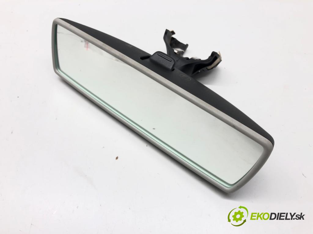 SKODA SUPERB II Kombi (3T5) 2009 - 2015    2.0 TDI 103 kW [140 KM] olej napędowy 2009 - 2010  zpětné zrcátko vnitřní  (Světla vnitřní)